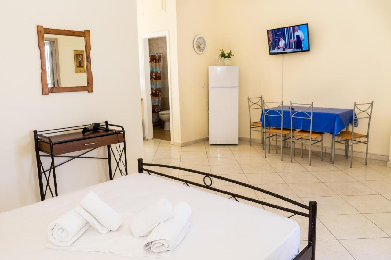 Laganas Strip Mall Apartments Ngoại thất bức ảnh