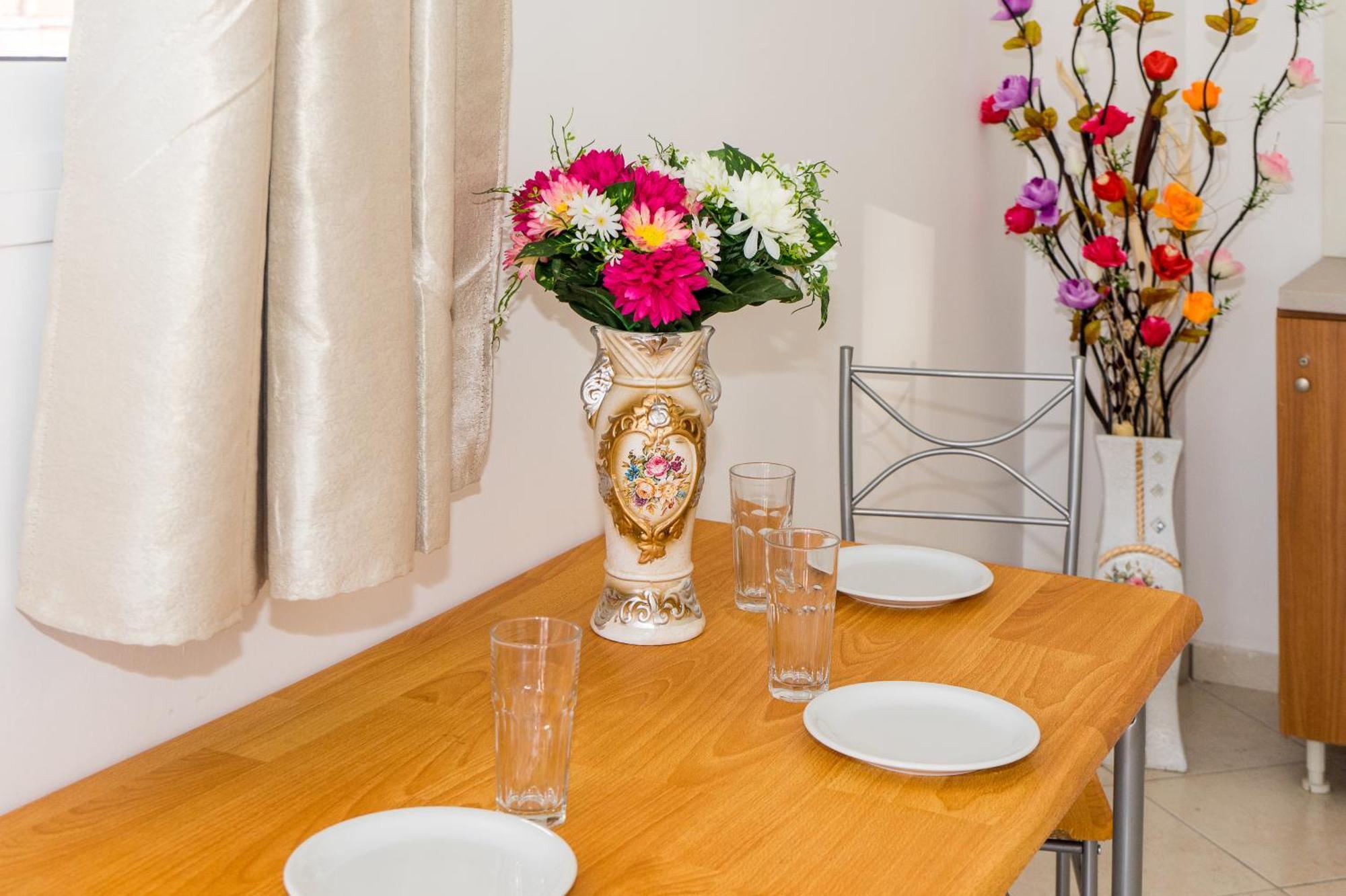 Laganas Strip Mall Apartments Ngoại thất bức ảnh