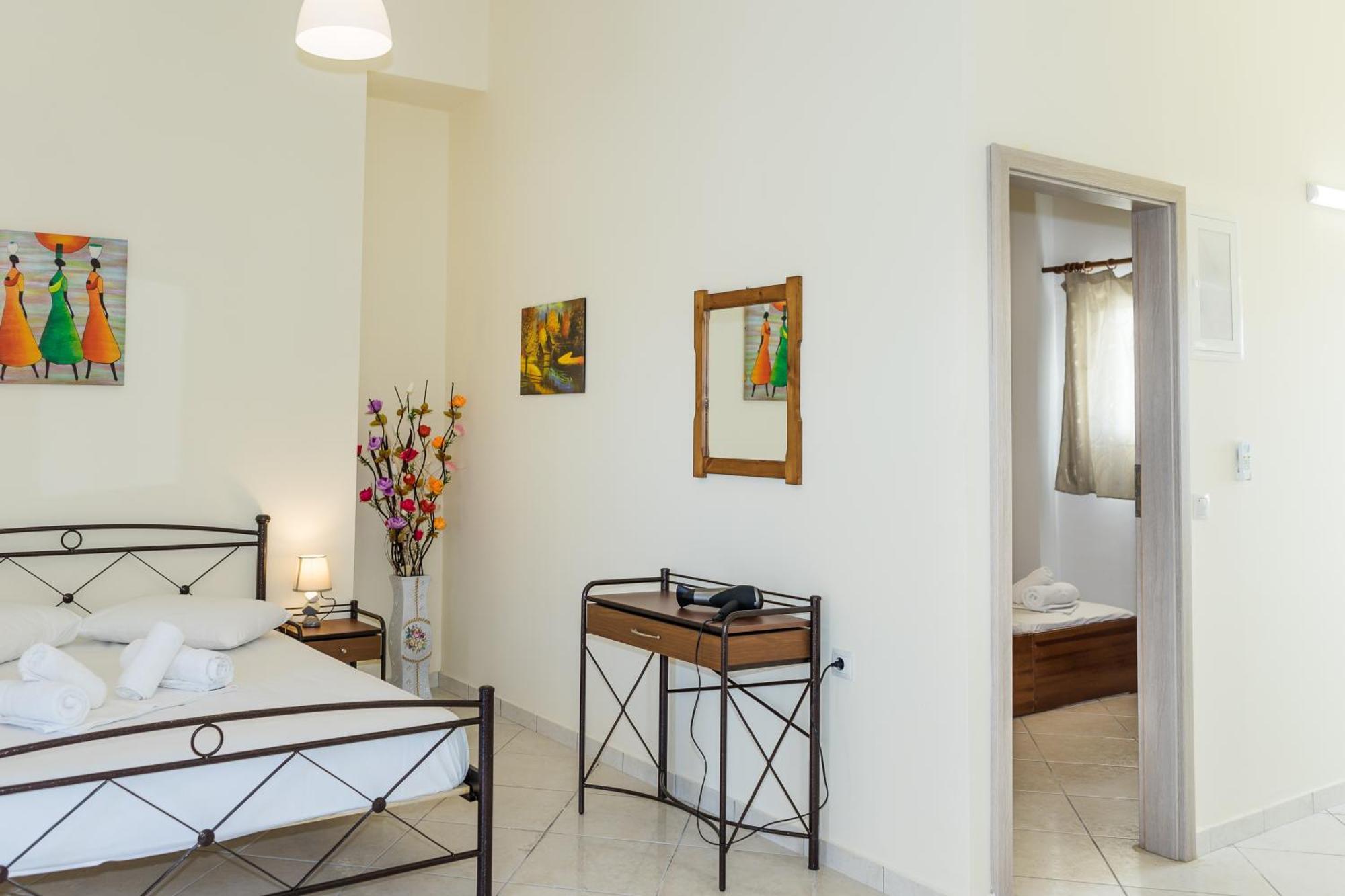 Laganas Strip Mall Apartments Ngoại thất bức ảnh