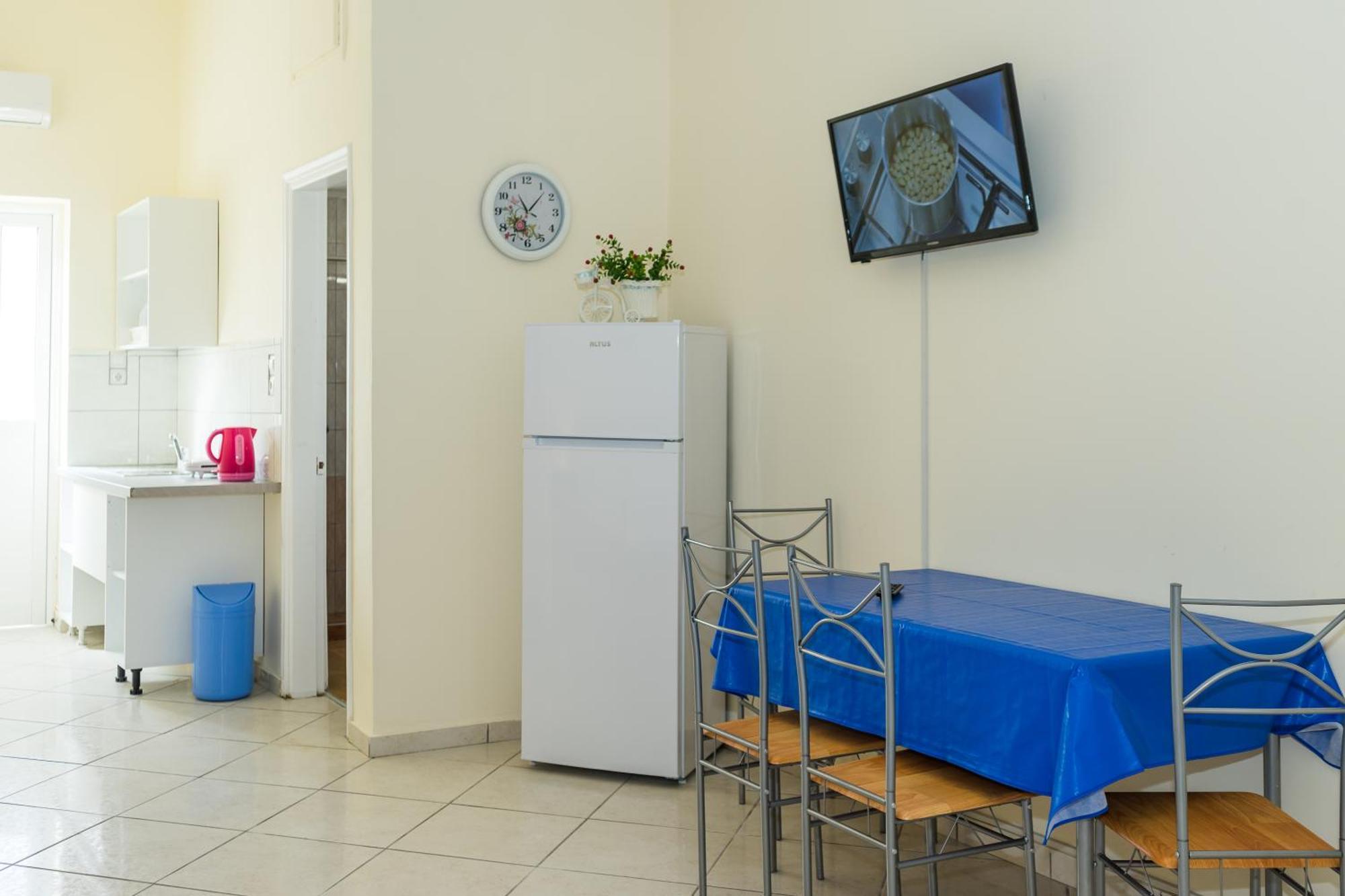 Laganas Strip Mall Apartments Ngoại thất bức ảnh