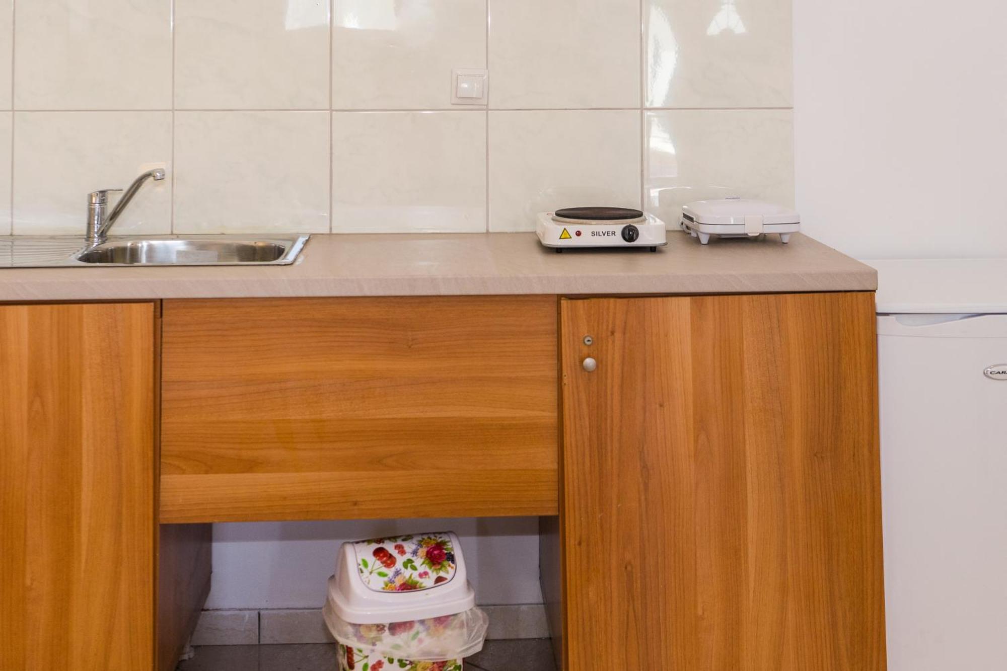Laganas Strip Mall Apartments Ngoại thất bức ảnh